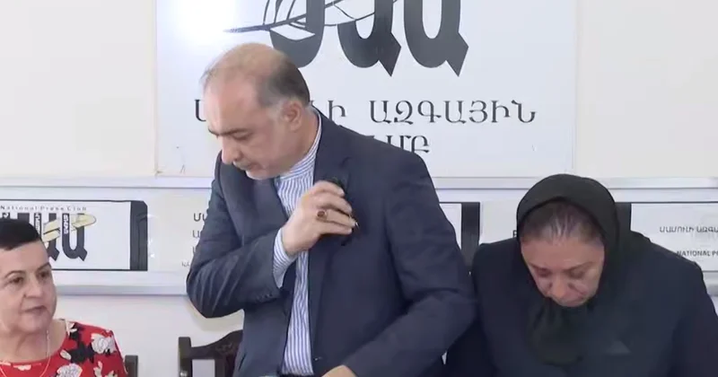 Посол Ирана выгнал журналистов Свободы с пресс конференции в Ереване
