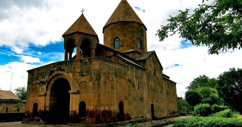 Erməni diasporundan sonra erməni kilsəsi də tarixə QOVUŞUR