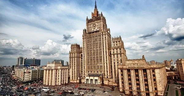 Moskva Ermənistandakı hadisələri izləyir XİN