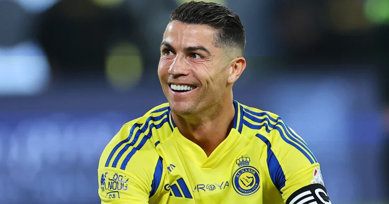 Ronaldo Əl Nasr la müqaviləni uzatdıqdan sonra futbolçular arasında rekord maaş alacaq