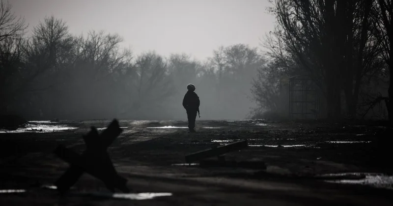 Donetskdə müdafiə dağılır: Ruslar sürətlə irəliləyir