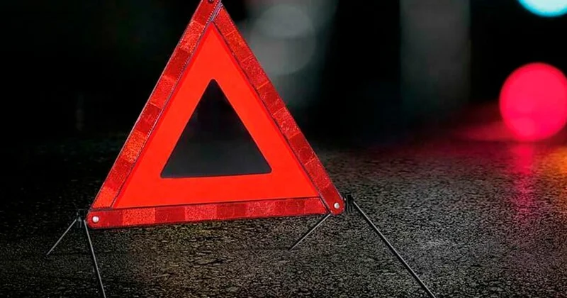 В Гусаре перевернулся микроавтобус с гражданами Азербайджана и Пакистана, пострадали 8 человек