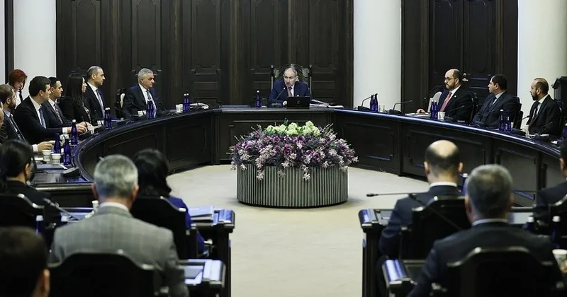 Paşinyan Aİİ dən çıxacaqlarının anonsunu verdi
