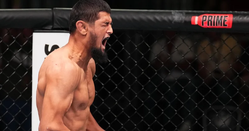 Bakıdakı UFC də Nursulton Ruziboev qalib gəldi