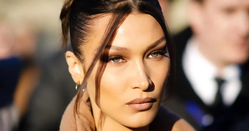 Bella Hadidin xəstəliyi kəskinləşdi: Evdən çıxa bilmir