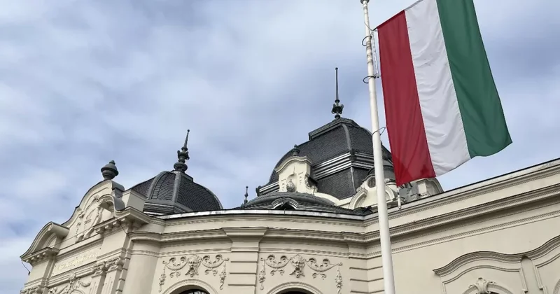 Венгрия отзывает 37 глав дипмиссий