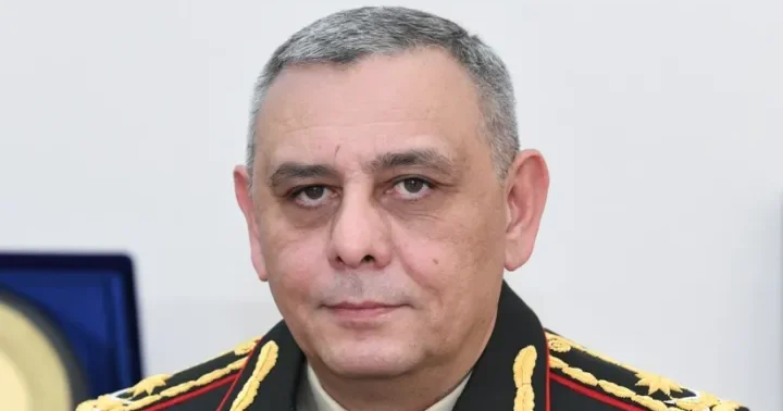 Attestatla qəbul haqqında reklamlara tez tez rast gəlirik. Burada məqsəd nədir: Savad və bilik əldə etmək, yoxsa müddətli həqiqi xidmətdən yayınmaq?