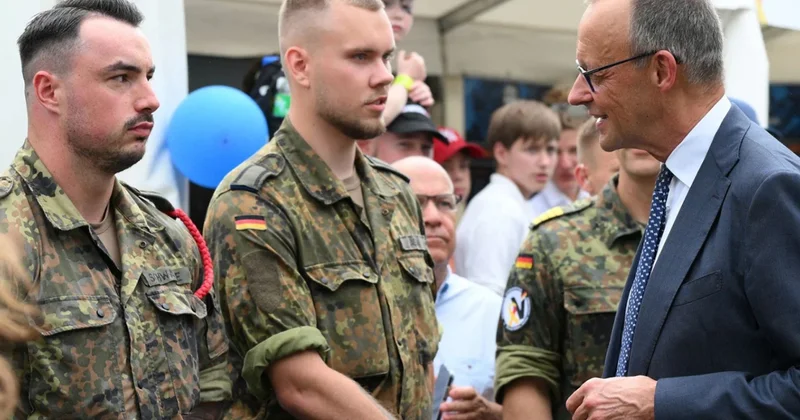 Berlin 260 minlik ordu qurur “Könüllülər bəs etmir, məcburi olacaq”