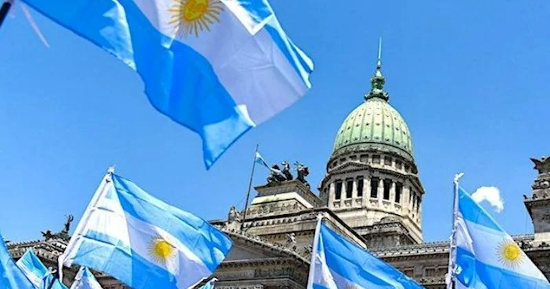 Argentina 500 min dollarlıq “qızıl pasportlar” verəcək