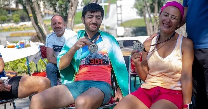 Azərbaycanlı 24 saata 212 km qaçdı Yeni rekord