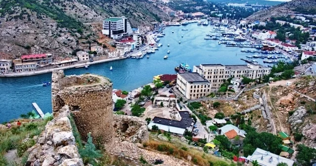 Rusiyalı sənətçilər Krıma getməkdən İMTİNA EDİR