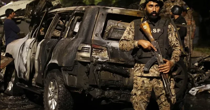 Pakistanda terror hücumu nəticəsində azı 6 nəfər ölüb