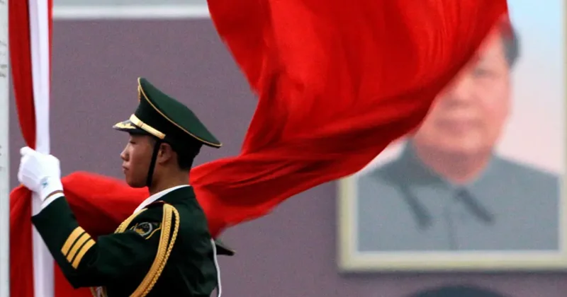 Çində yüksəkvəzifəli şəxslər və generallar korrupsiyaya görə işdən çıxarıldı