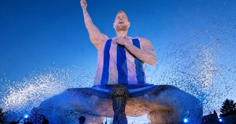 Messi üçün ucaldılan nəhəng heykəl lağ obyektinə çevrildi