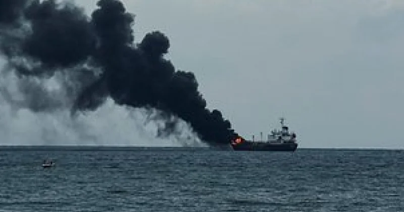 UKMTO: Hörmüz boğazında bir tanker hücuma məruz qalıb