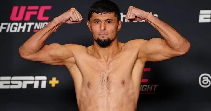 Нурсултон Рузибоев досрочно победил россиянина Пуляева на UFC Fight Night в Баку Minval Politika