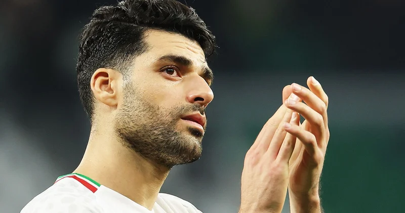 İranlı futbolçu: “Turnirdən çıxmağımız üçün hər şeyi edirlər”