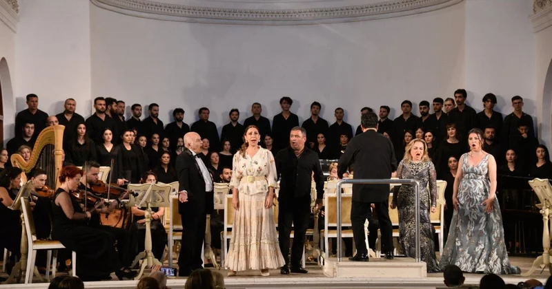 II Opera Günləri layihəsi çərçivəsində “Əsrlərdən gələn irs” adlı konsert proqramı təqdim olundu (Foto)
