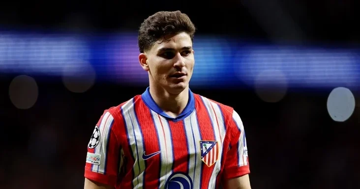 “Arsenal” və “Atletiko Madrid” Xulian Alvaresin transfer müqaviləsini müzakirə edir