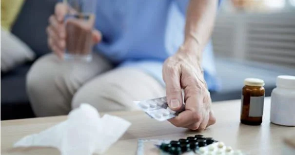 Nəzarətsiz D vitamini və sink qəbul edən qadınlar risk altında Endokrinoloqdan XƏBƏRDARLIQ