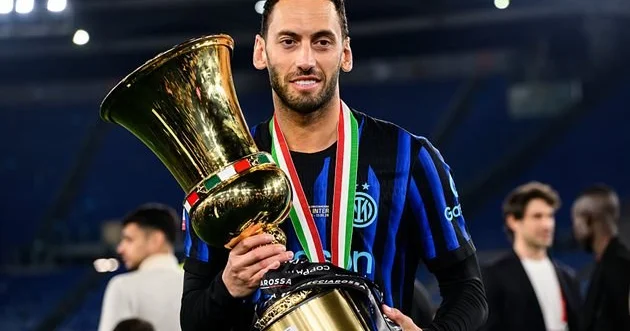 Çalhanoğlu gələcəyi ilə bağlı qərarını verdi