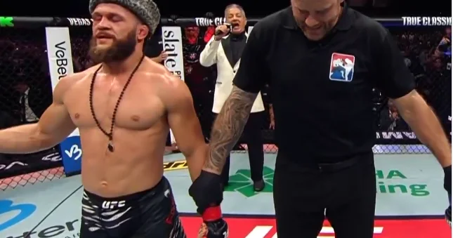 UFC: gecənin döyüşünü Fiziyev qazandı