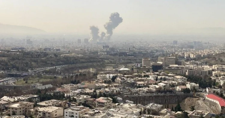 IRIB: İranın cənub şərqində partlayış səsləri eşidilib