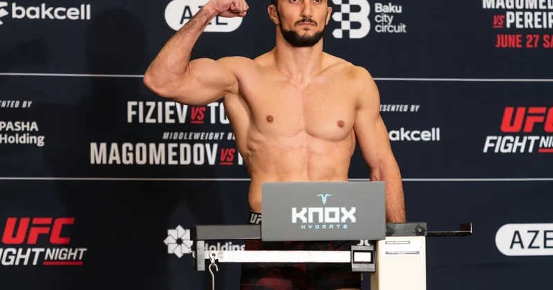 “UFC Fight Night Baku”: Fərman Həsənov rəqibinə qalib gəldi