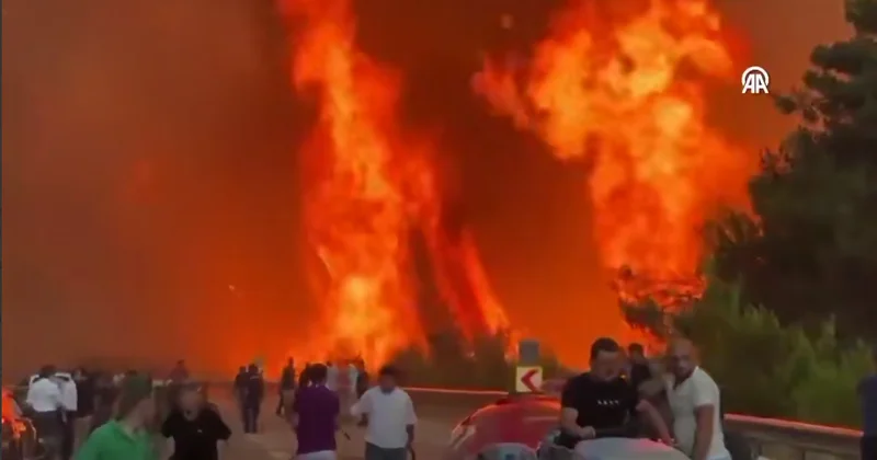 Юг Турции охвачен пожарами ВИДЕО