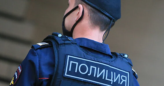 Rus polisi Sankt Peterburqdakı mənzildə üç cəsəd tapıb...
