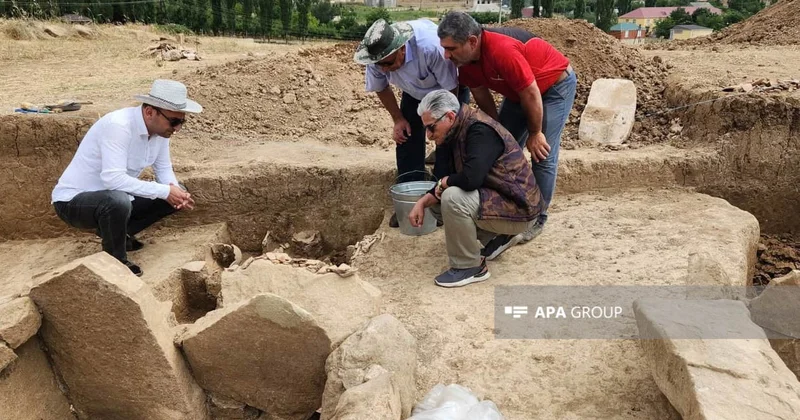 Yardımlıda arxeoloji qazıntılar nəticəsində daş qutu, küp və torpaq qəbir abidələri aşkarlanıb FOTOLENT