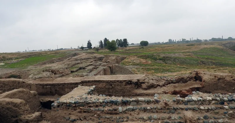 Yardımlıda küp və torpaq qəbir abidələri tapıldı