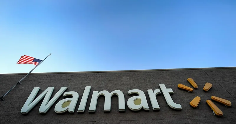 В США несколько человек получили ножевые ранения в магазине Walmart