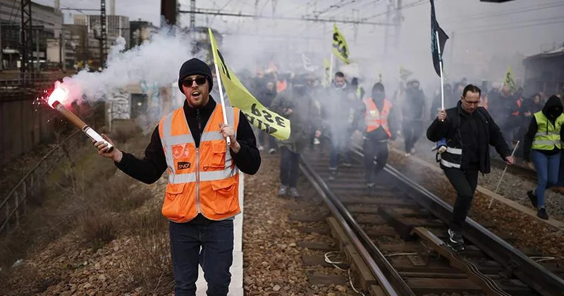 Polşada dəmir yolu işçiləri etiraz aksiyalarına başlayacaqlar