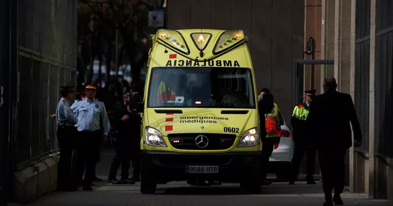 Barselona metrosundakı yanğında 130 dan çox şəxs tüstüdən zəhərlənib
