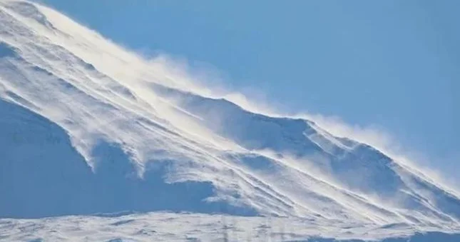 Elbrus dağında qar fırtınası 5 alpinist həyatını itirdi