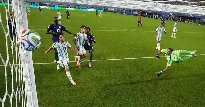 Kabo Verde millisinin futbolçusu Sidni Kabral DÇ 2026 nın ən yaxşı qolunun müəllifi olub