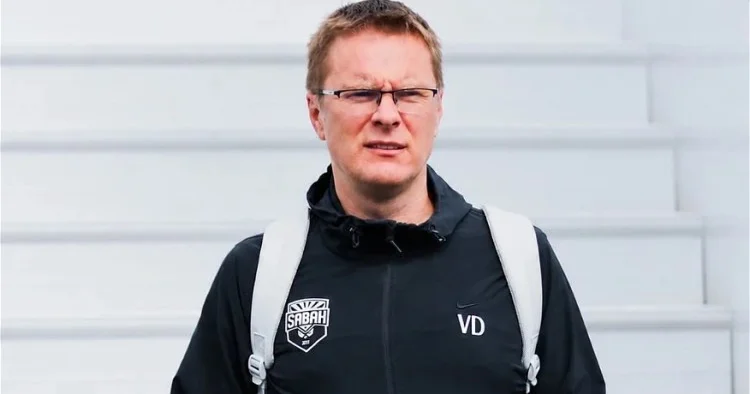 Valdas Dambrauskas finlandiyalı jurnalistlərin suallarını cavablandıracaq