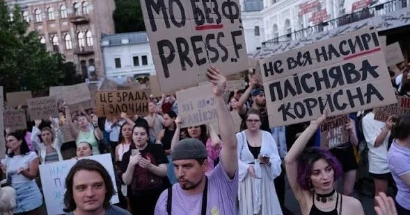 Ukraynadakı etirazlarda Kreml “izi” ? ilginc açıqlamalar
