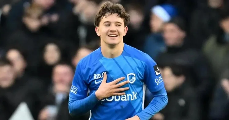 Avropanın aparıcı klublarının diqqətini cəlb edən 18 yaşlı futbolçu Borussiya ya transfer olur 32 milyon avroya