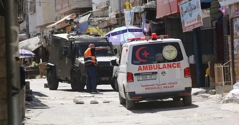 Təcili yardımın qarşısı KƏSİLDİ 6 aylıq hamilə qadın körpəsini İTİRDİ