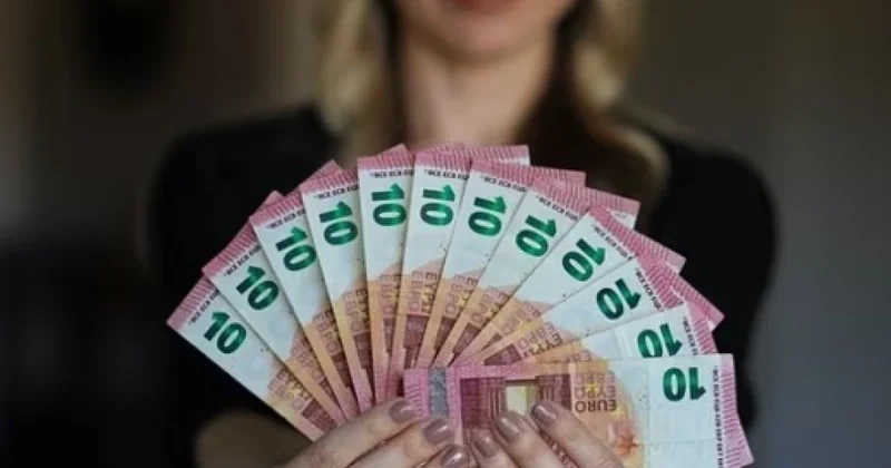 Fransanın borclanma faizi son 17 ilin ən yüksək səviyyəsinə çatıb