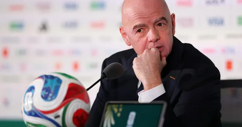 FIFA prezidenti DÇ 2026 nı tənqid edənlərə cavab verdi