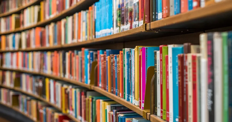 Kitabxana işçiləri ayağa qalxdı Nazirliyə narazılıq