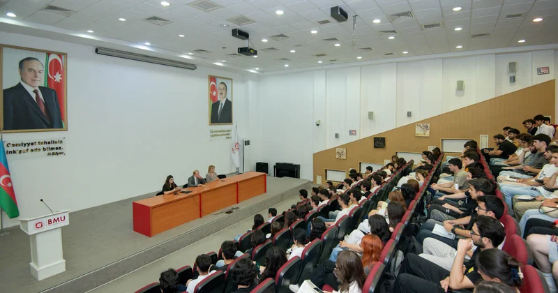 Koreyada təhsil alacaq 117 BMU tələbəsi ilə görüş keçirilib