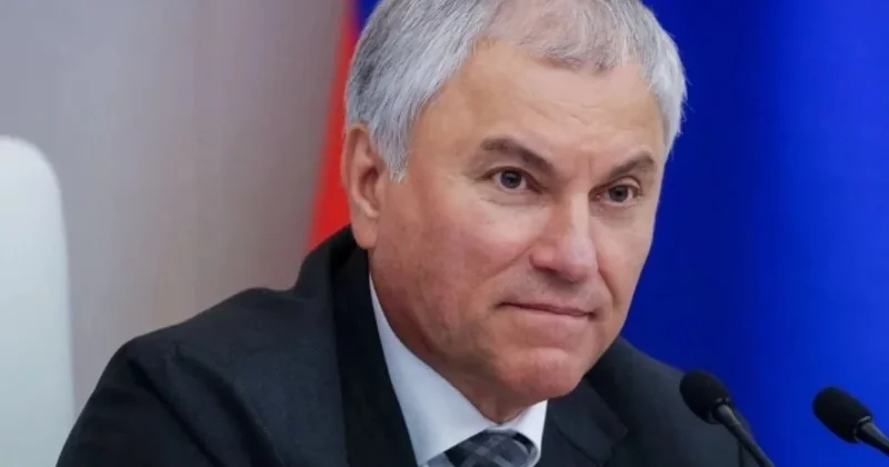 Volodin Dövlət Dumasında çıxışını üç sözlə bitirdi: Rusiya, Putin, qələbə VİDEO