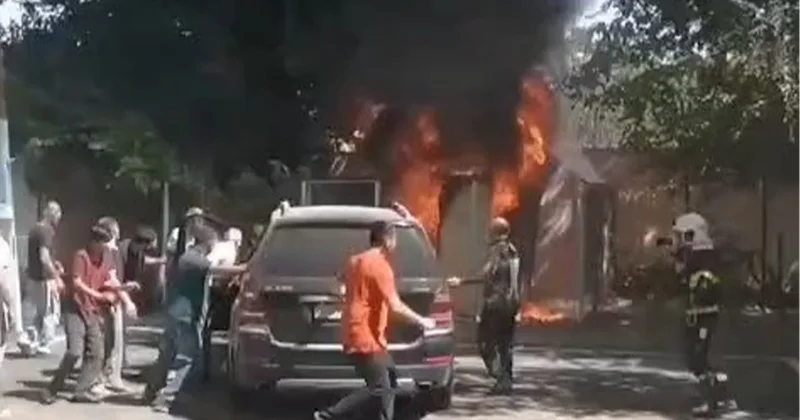 Göyçayda elektrik paylayıcısını partladı, yanğın oldu Video