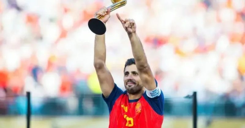 “Real” Rodri üçün ilk təklifini hazırlayıb