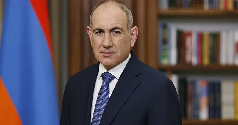 Совсем разный Никол
