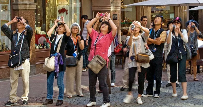 Türk ölkələrindən Bakıya turist axını... Artımın səbəbləri